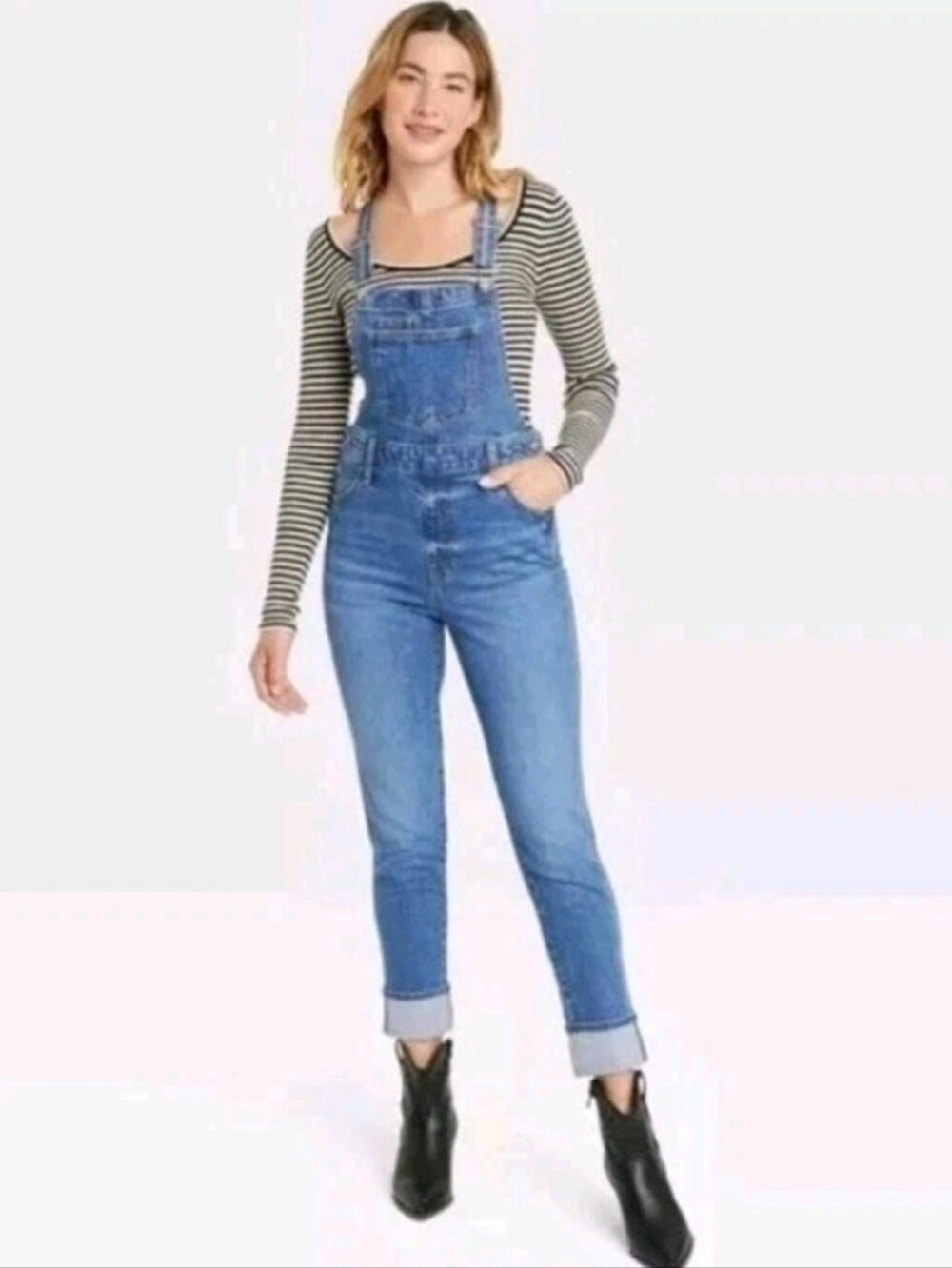 Women’s Universal Thread Goods Co. Denim Overall Bibs Blue Jeans Size 4 NWOT